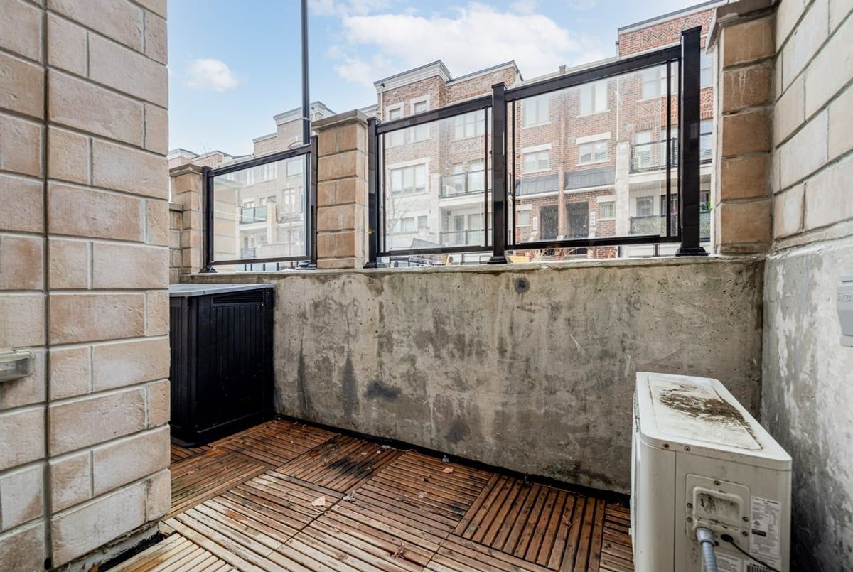 2355 Sheppard Avenue W Toronto 2355 Sheppard Avenue W Toronto