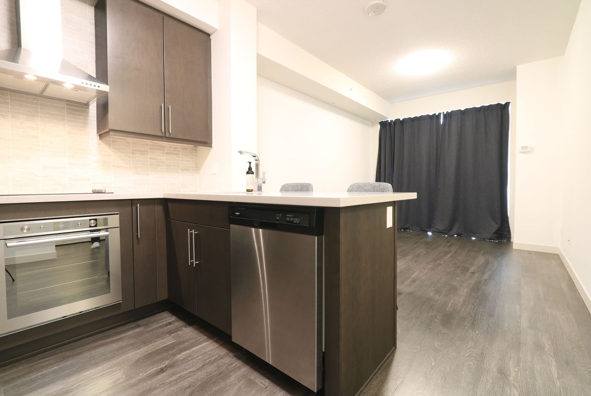 2093 Fairview Street Burlington 2093 Fairview Street Burlington