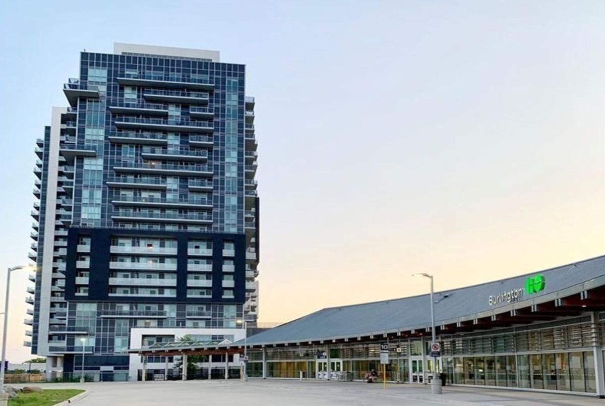 2093 Fairview Street Burlington 2093 Fairview Street Burlington