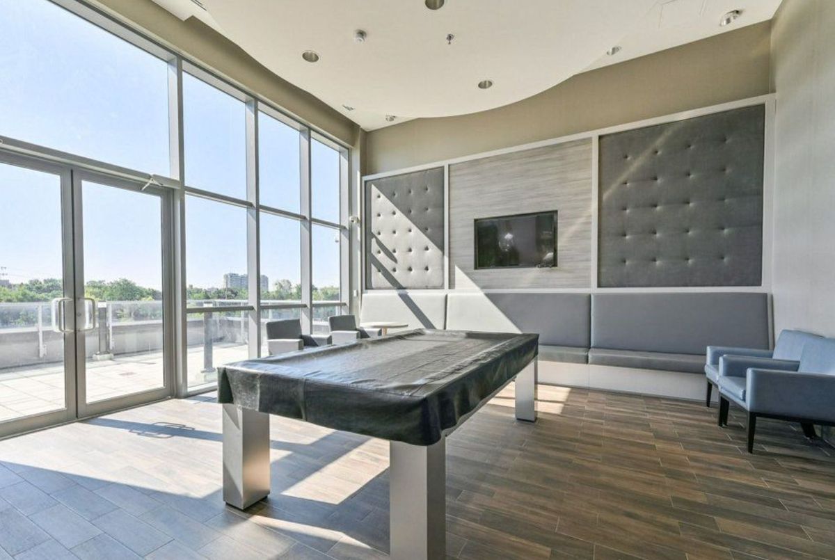 2093 Fairview Street Burlington 2093 Fairview Street Burlington