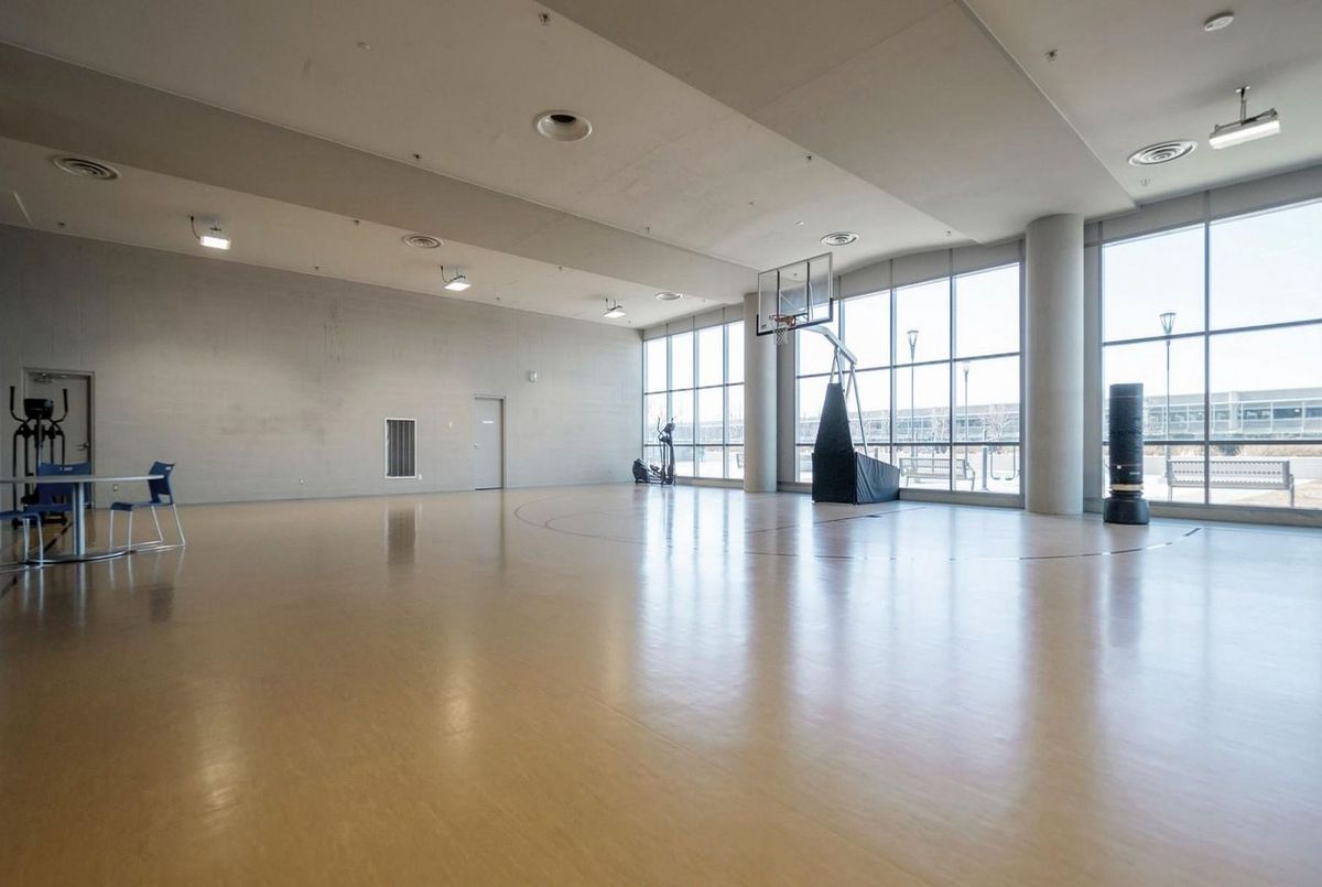 2093 Fairview Street Burlington 2093 Fairview Street Burlington