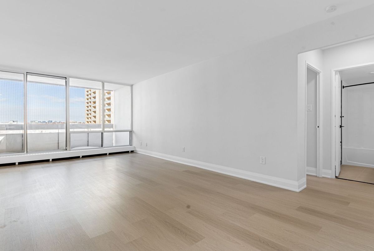 377 Ridelle Avenue Toronto 377 Ridelle Avenue Toronto