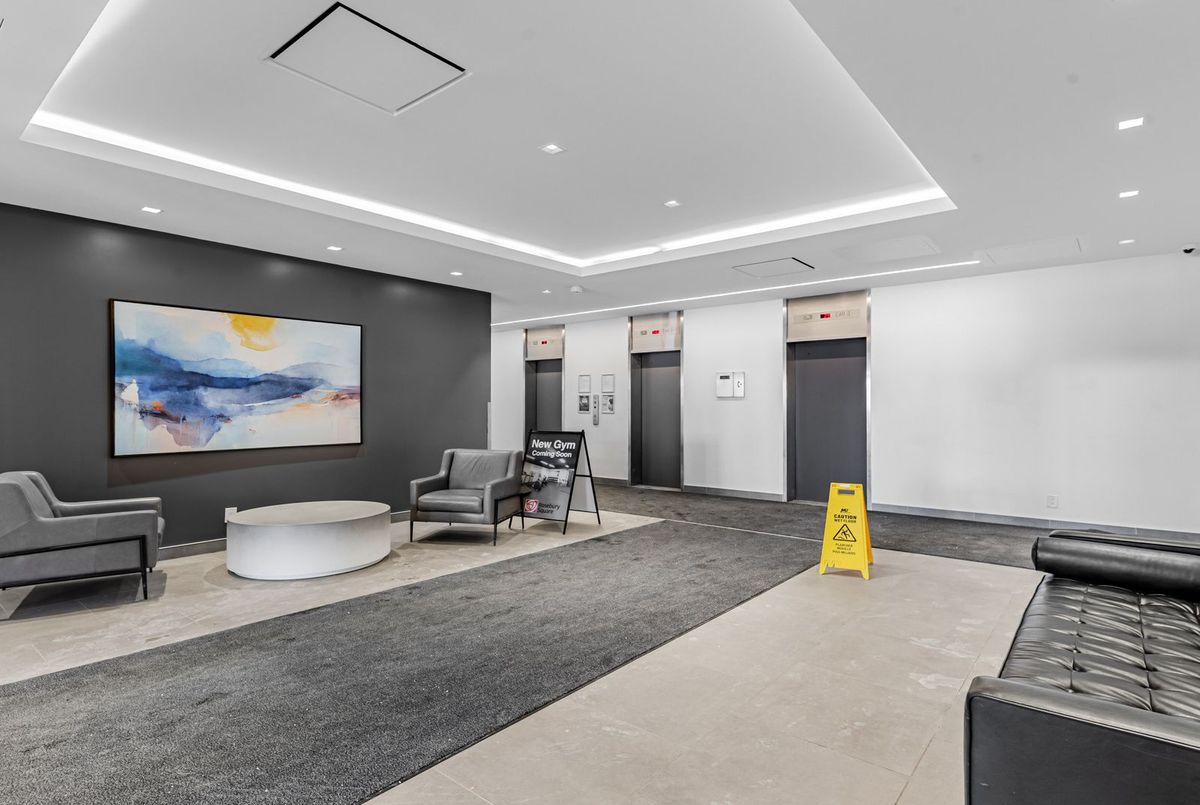 377 Ridelle Avenue Toronto 377 Ridelle Avenue Toronto