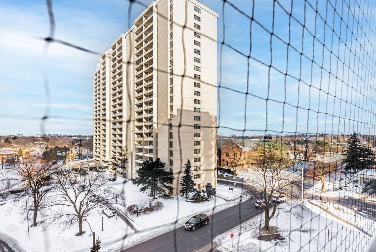 377 Ridelle Avenue Toronto 377 Ridelle Avenue Toronto