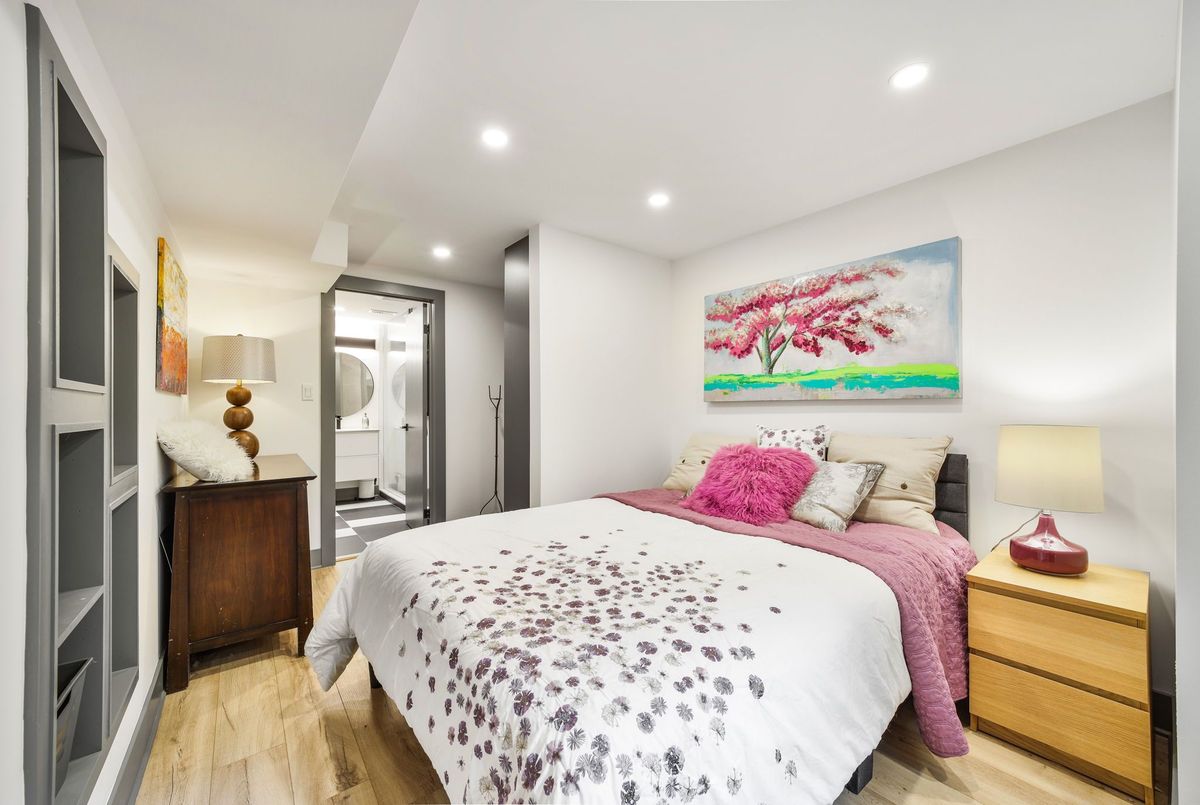 344 Dalewood Drive Oakville 344 Dalewood Drive Oakville