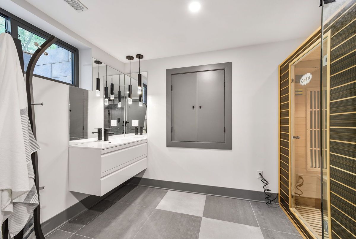 344 Dalewood Drive Oakville 344 Dalewood Drive Oakville