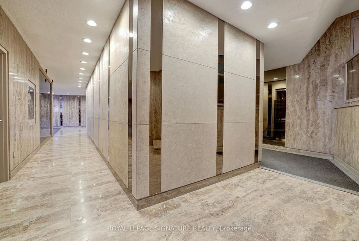 11 Wincott Drive Toronto 11 Wincott Drive Toronto