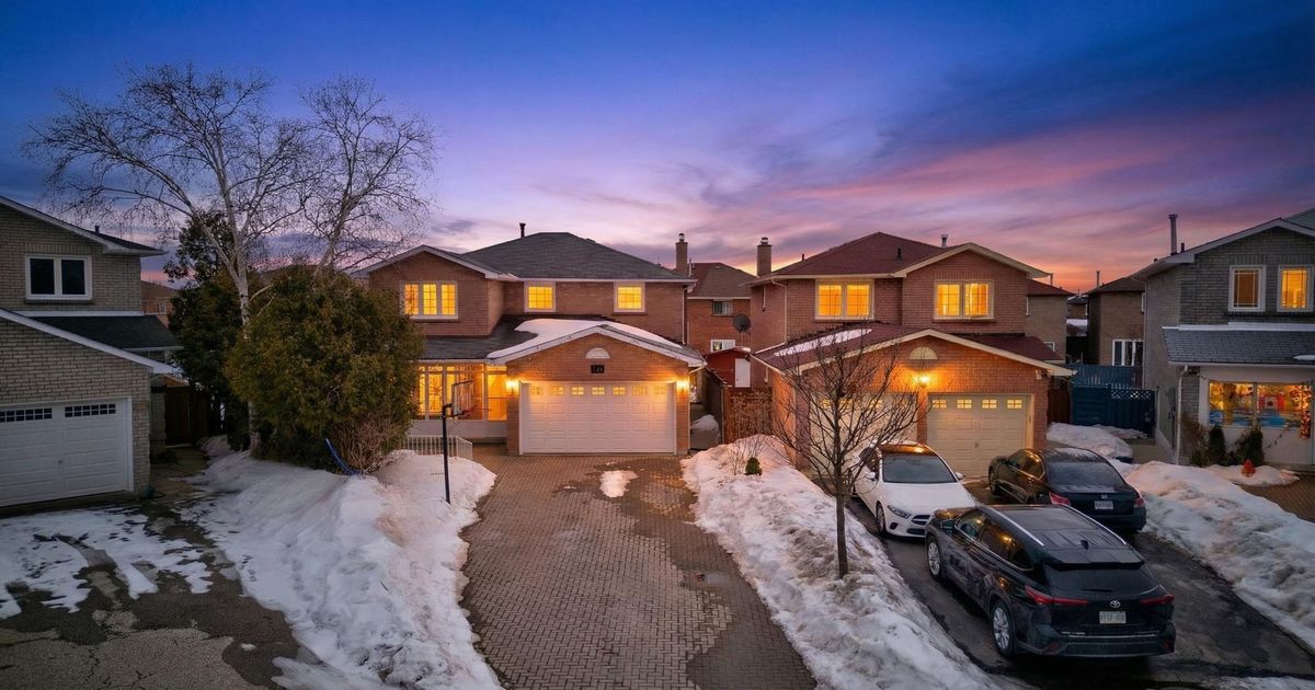 16 Rodwell Court Brampton