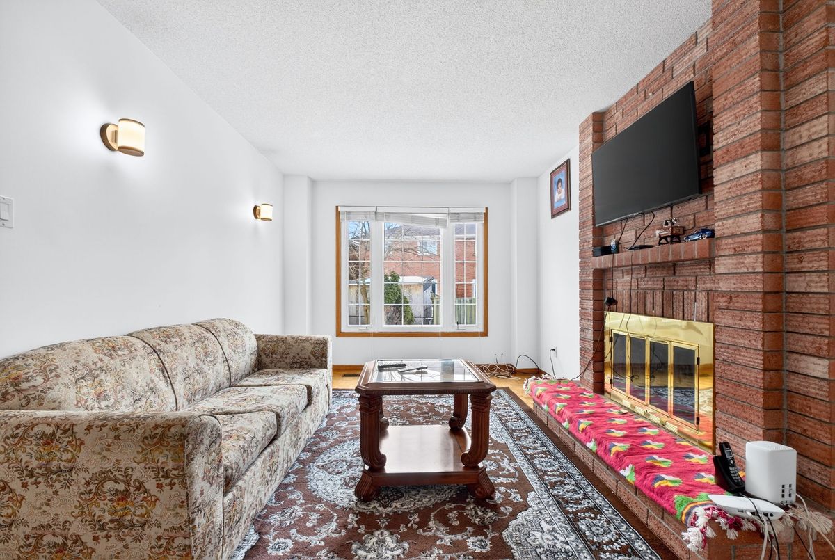 16 Rodwell Court Brampton 16 Rodwell Court Brampton