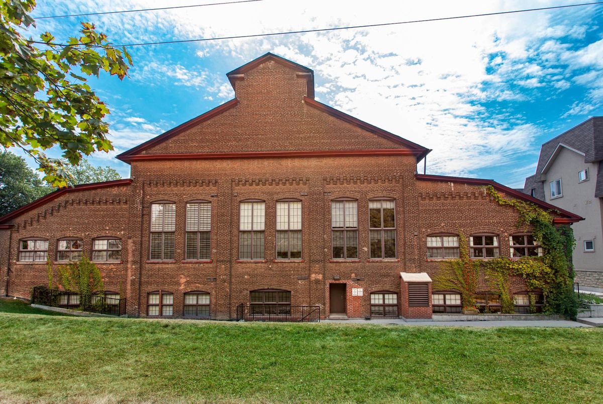 1100 Lansdowne Avenue Toronto 1100 Lansdowne Avenue Toronto