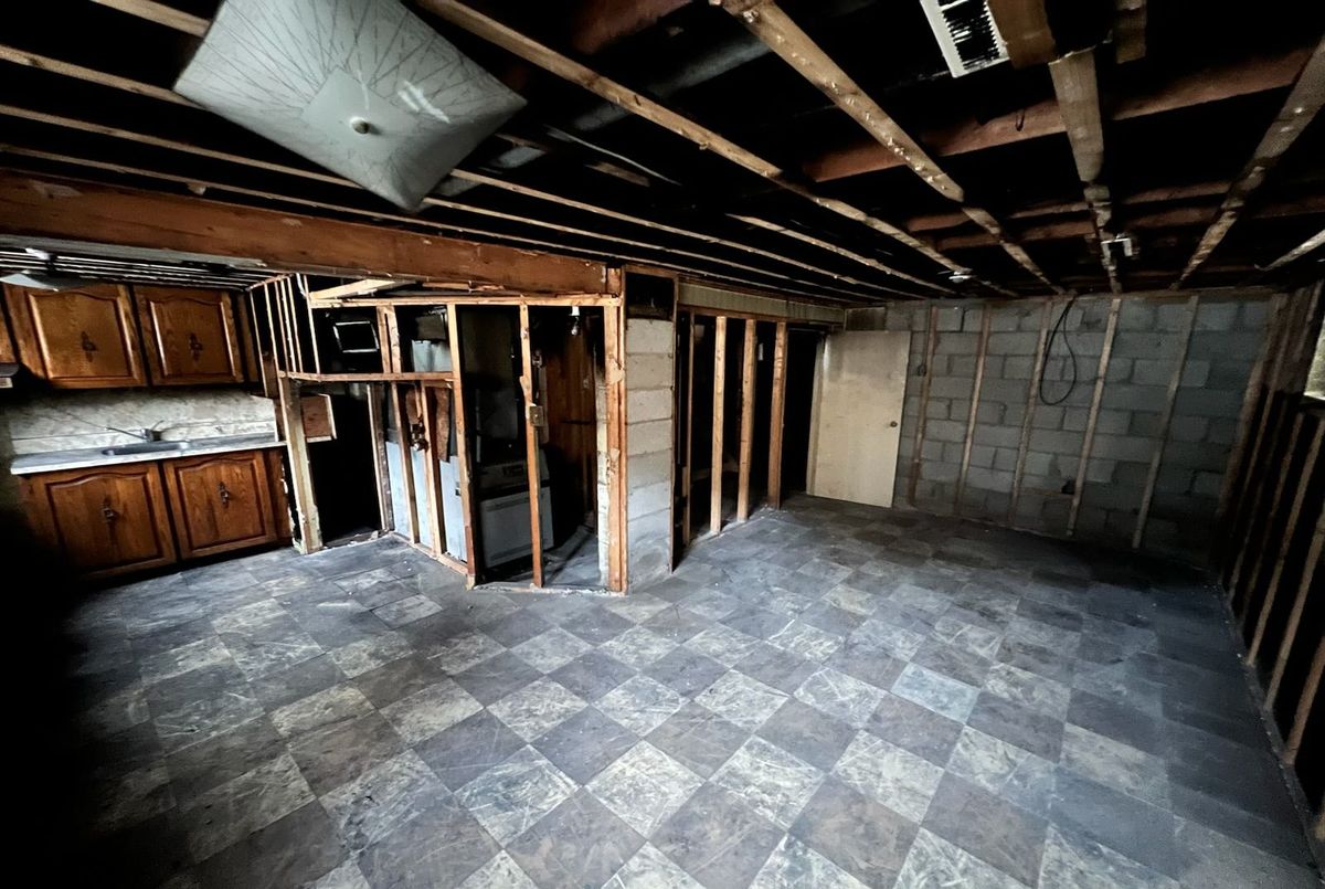 12 Holmesdale Road Toronto 12 Holmesdale Road Toronto