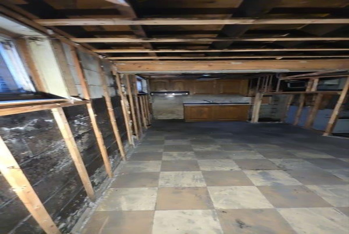 12 Holmesdale Road Toronto 12 Holmesdale Road Toronto