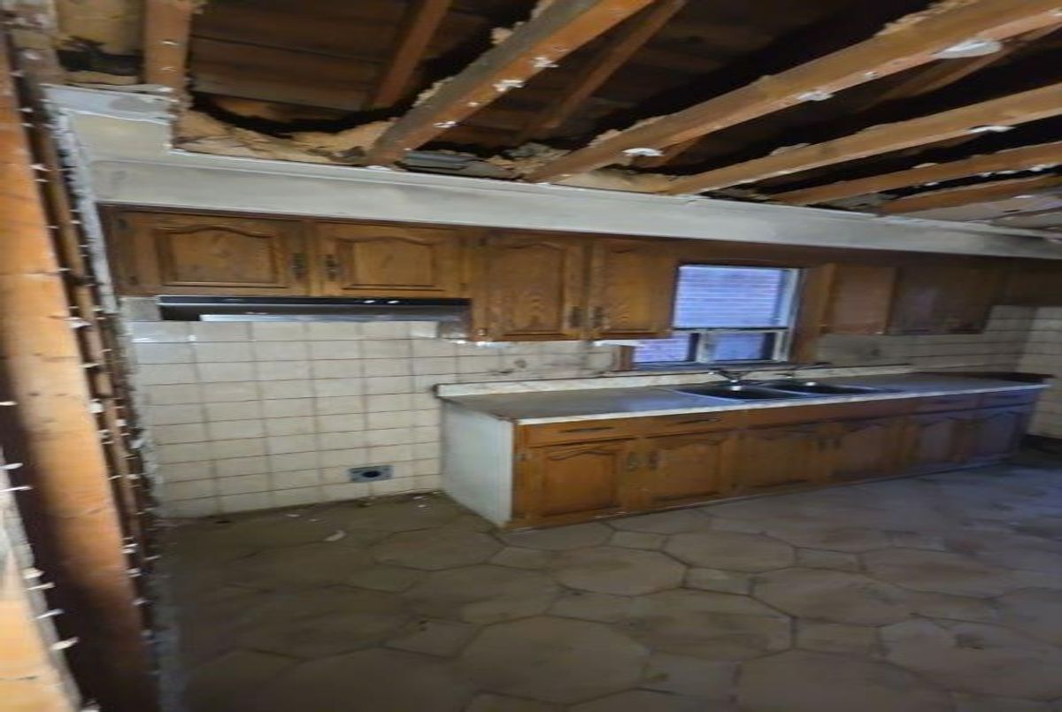 12 Holmesdale Road Toronto 12 Holmesdale Road Toronto