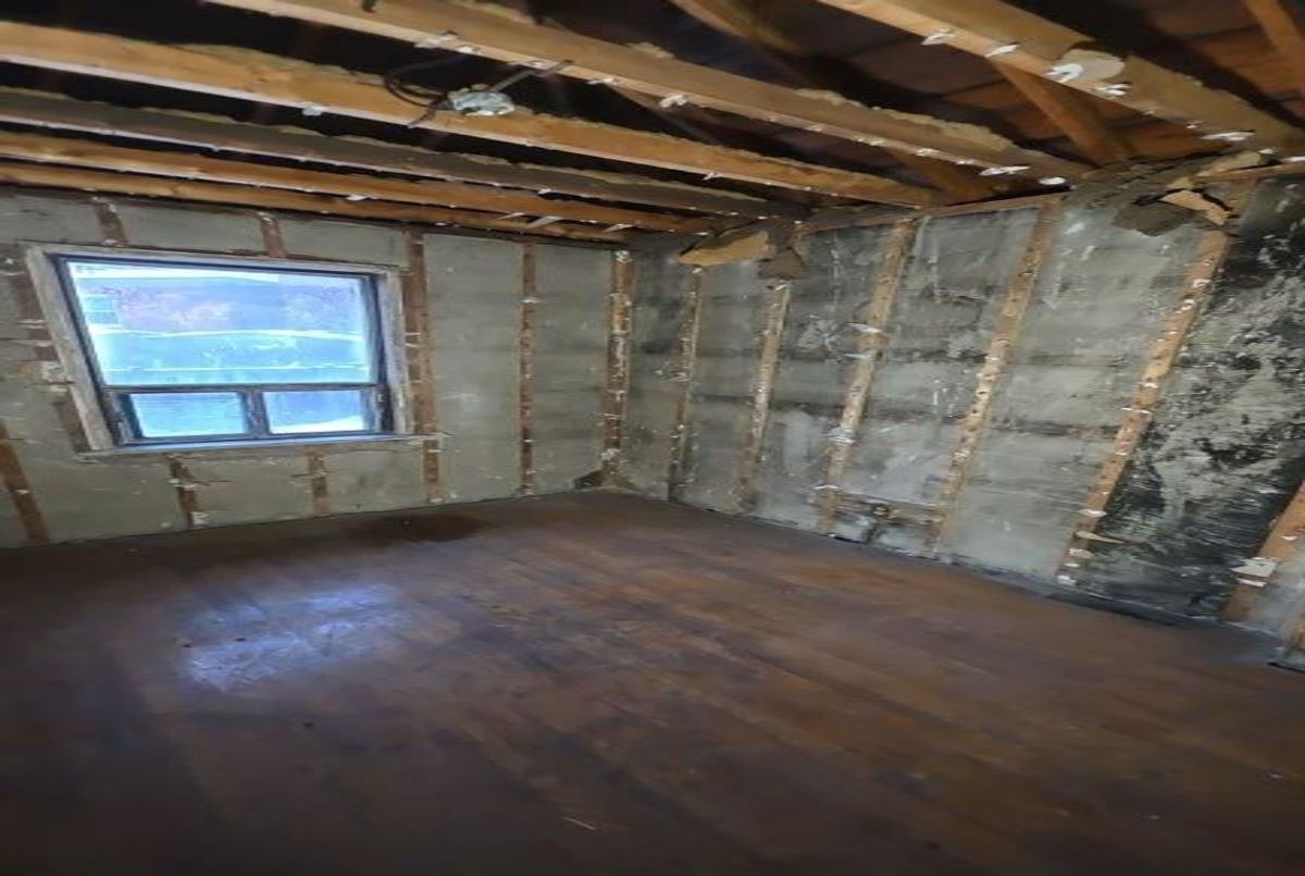 12 Holmesdale Road Toronto 12 Holmesdale Road Toronto