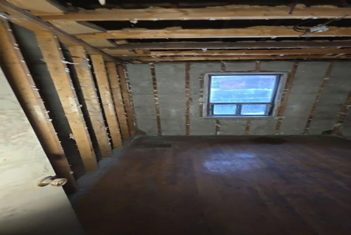 12 Holmesdale Road Toronto 12 Holmesdale Road Toronto