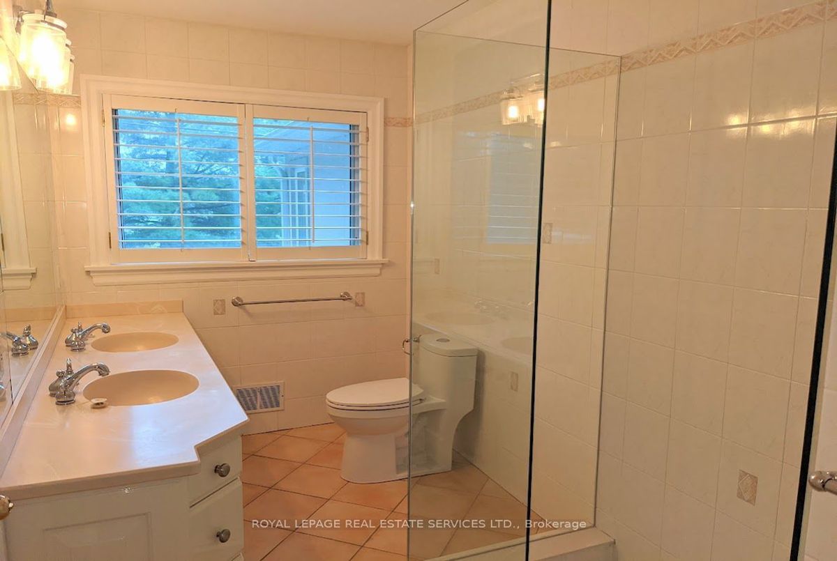 1602 Lincolnshire Boulevard Mississauga 1602 Lincolnshire Boulevard Mississauga