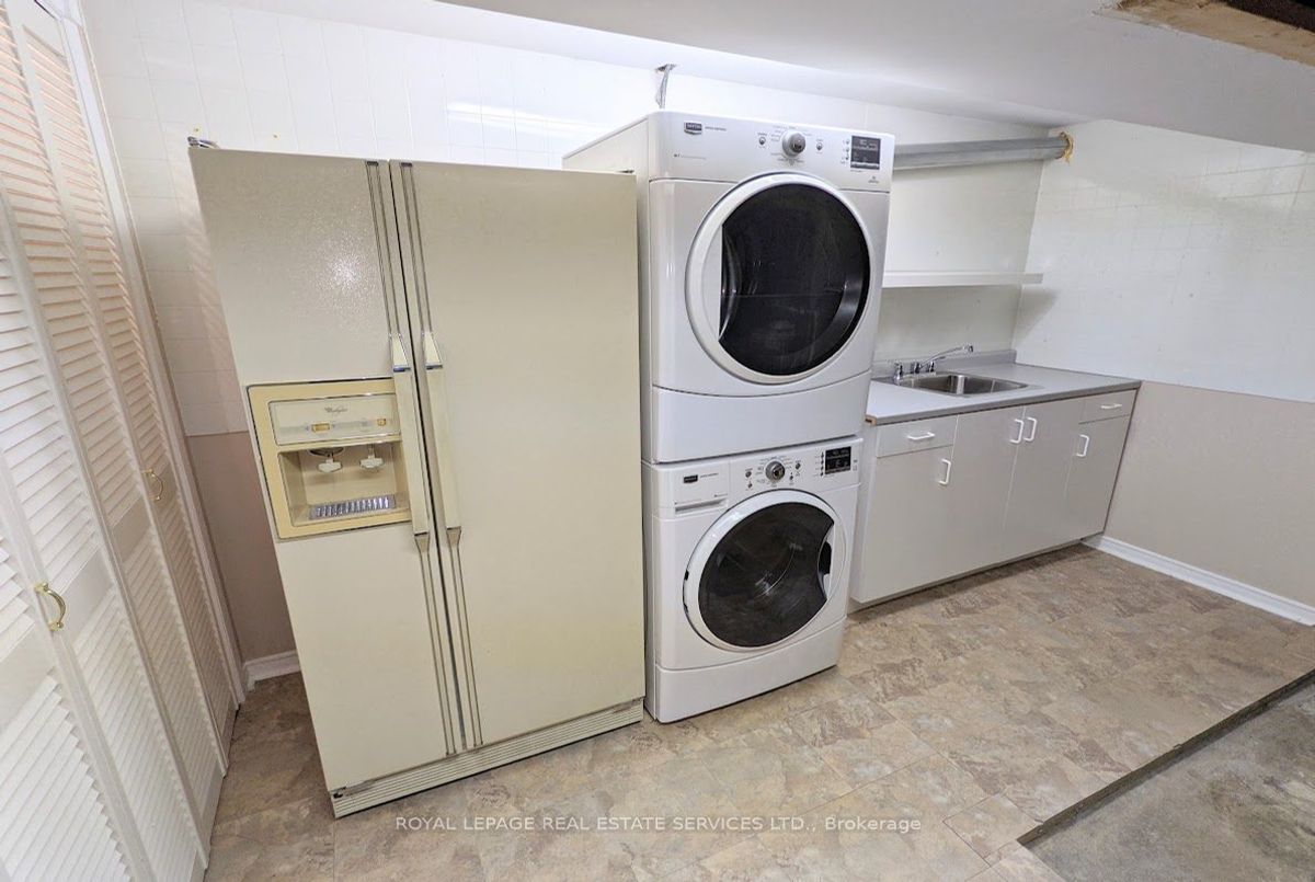 1602 Lincolnshire Boulevard Mississauga 1602 Lincolnshire Boulevard Mississauga