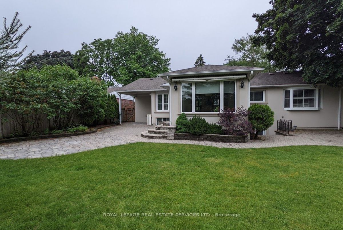 1602 Lincolnshire Boulevard Mississauga 1602 Lincolnshire Boulevard Mississauga