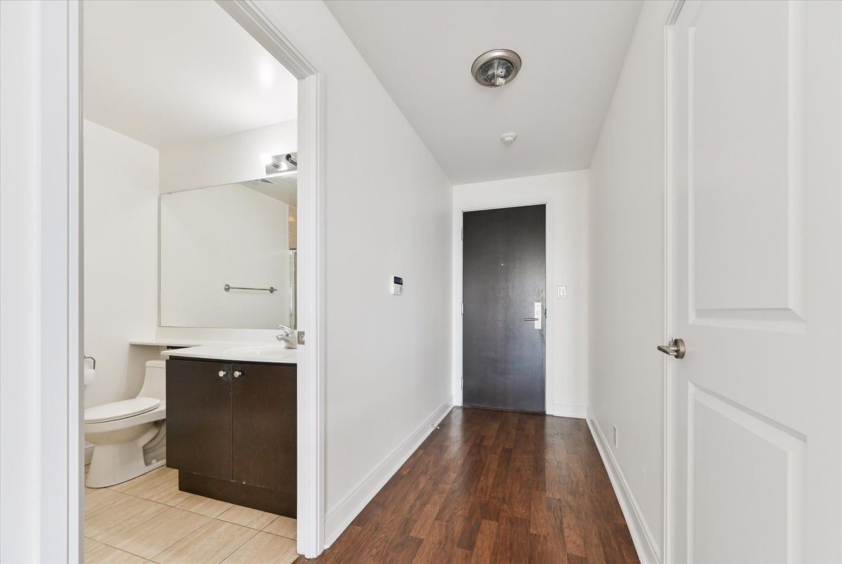 60 Absolute Avenue Mississauga 60 Absolute Avenue Mississauga