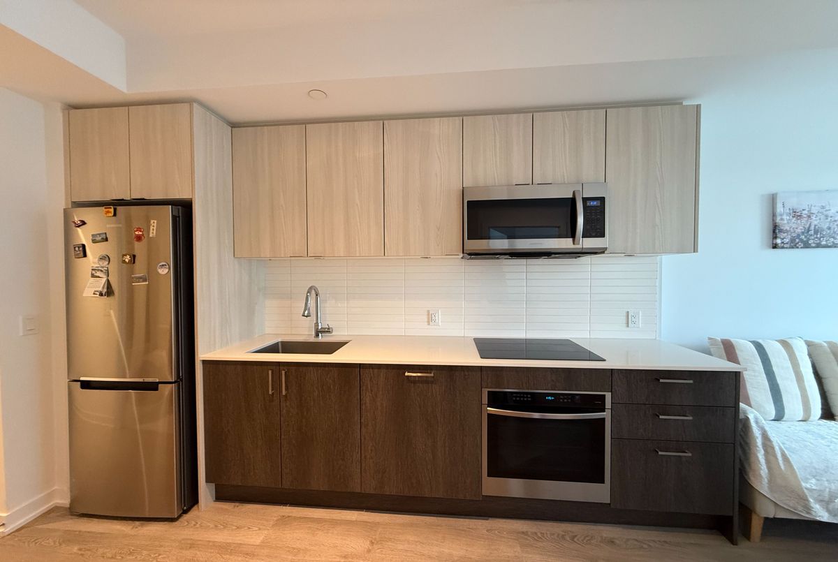 1926 Lakeshore Boulevard W Toronto 1926 Lakeshore Boulevard W Toronto