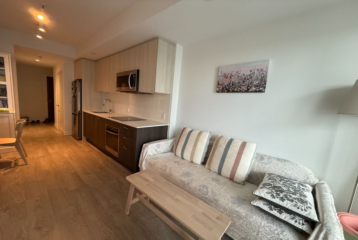 1926 Lakeshore Boulevard W Toronto 1926 Lakeshore Boulevard W Toronto