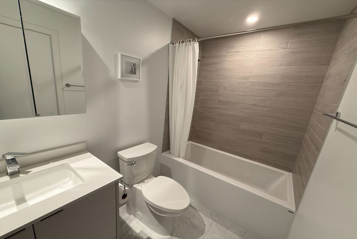 1926 Lakeshore Boulevard W Toronto 1926 Lakeshore Boulevard W Toronto