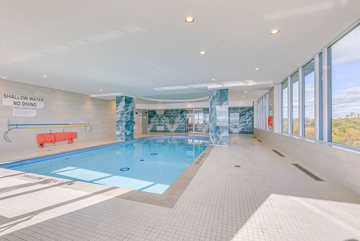 1926 Lakeshore Boulevard W Toronto 1926 Lakeshore Boulevard W Toronto