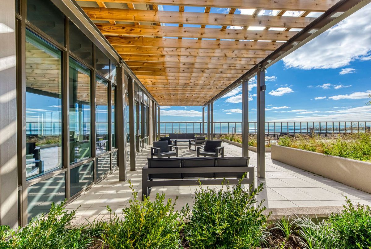 1926 Lakeshore Boulevard W Toronto 1926 Lakeshore Boulevard W Toronto