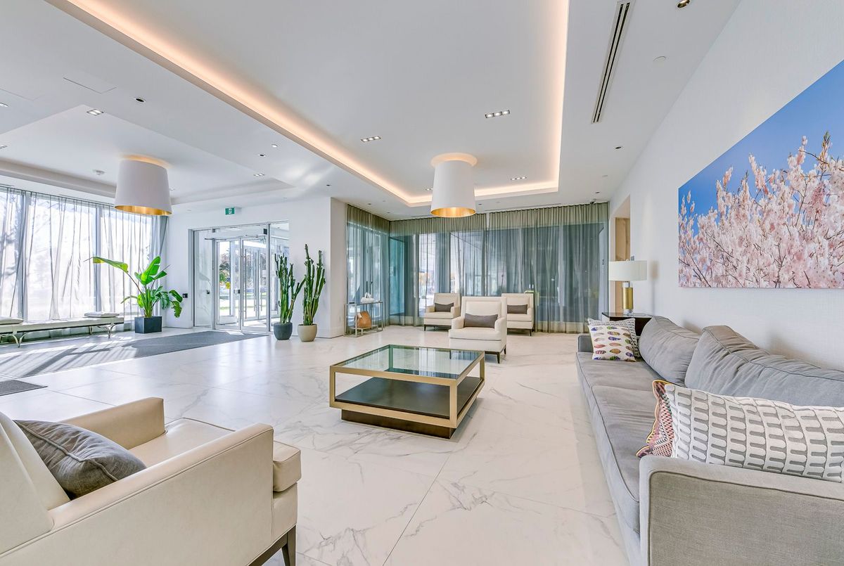 1926 Lakeshore Boulevard W Toronto 1926 Lakeshore Boulevard W Toronto