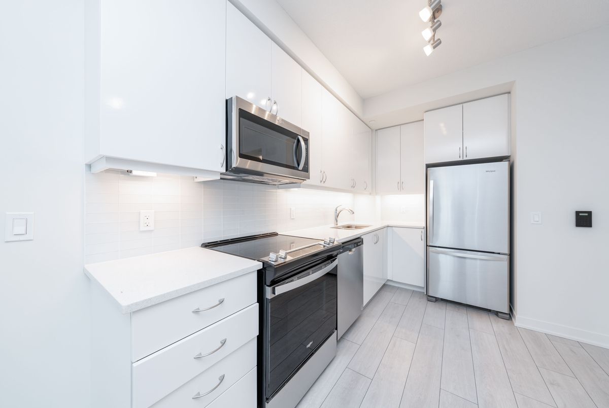 38 Annie Craig Drive Toronto 38 Annie Craig Drive Toronto