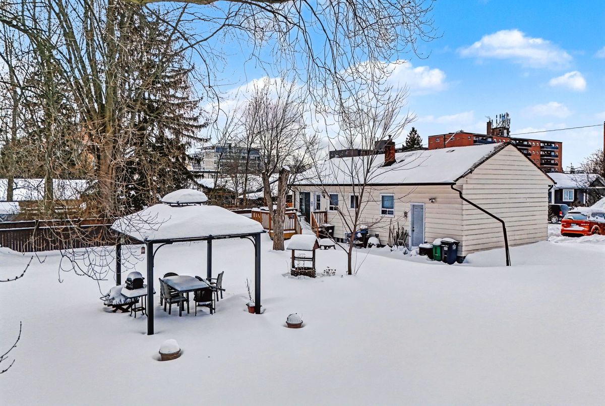 1069 Roosevelt Road Mississauga 1069 Roosevelt Road Mississauga