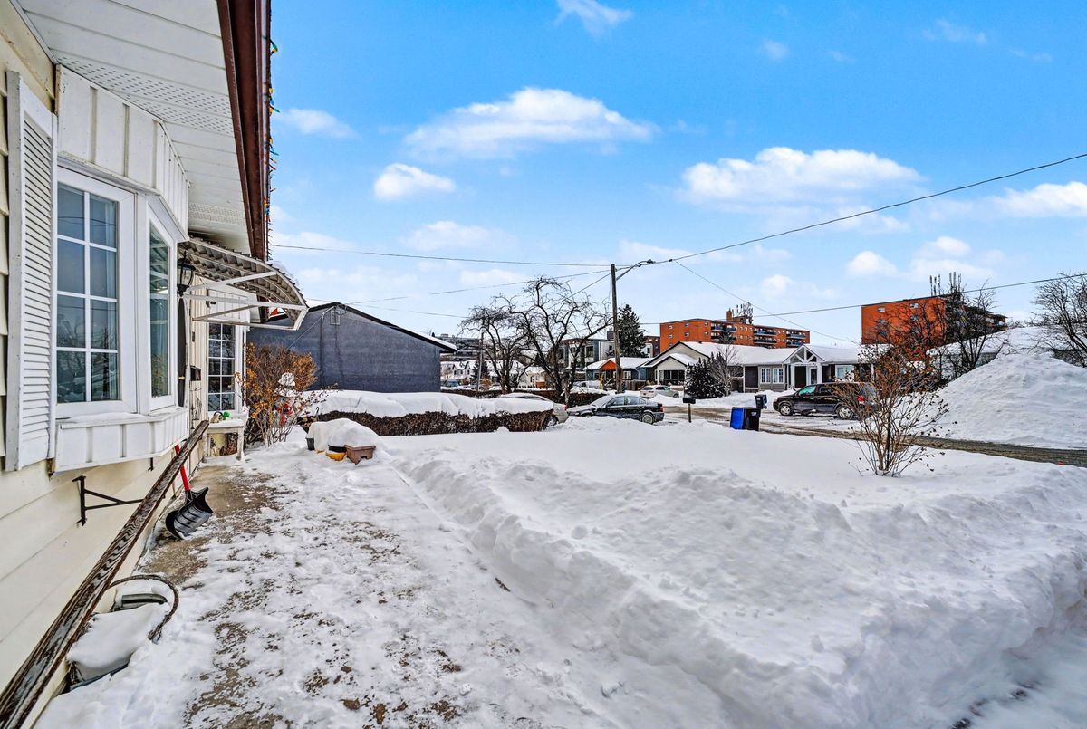 1069 Roosevelt Road Mississauga 1069 Roosevelt Road Mississauga