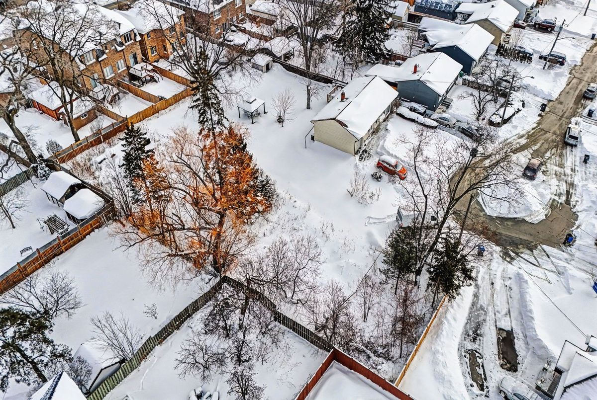 1069 Roosevelt Road Mississauga 1069 Roosevelt Road Mississauga