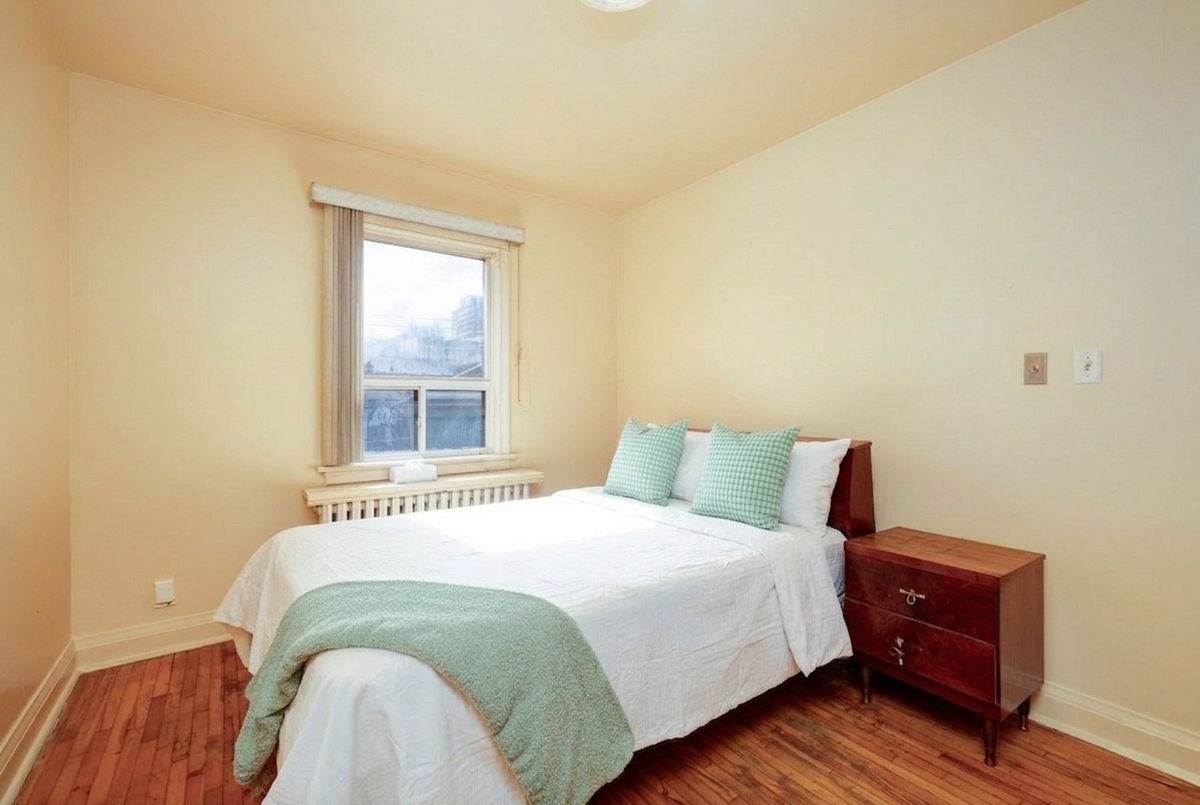 365 WHITMORE Avenue Toronto 365 WHITMORE Avenue Toronto