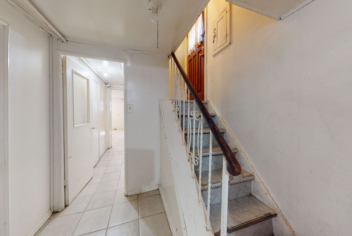 365 WHITMORE Avenue Toronto 365 WHITMORE Avenue Toronto