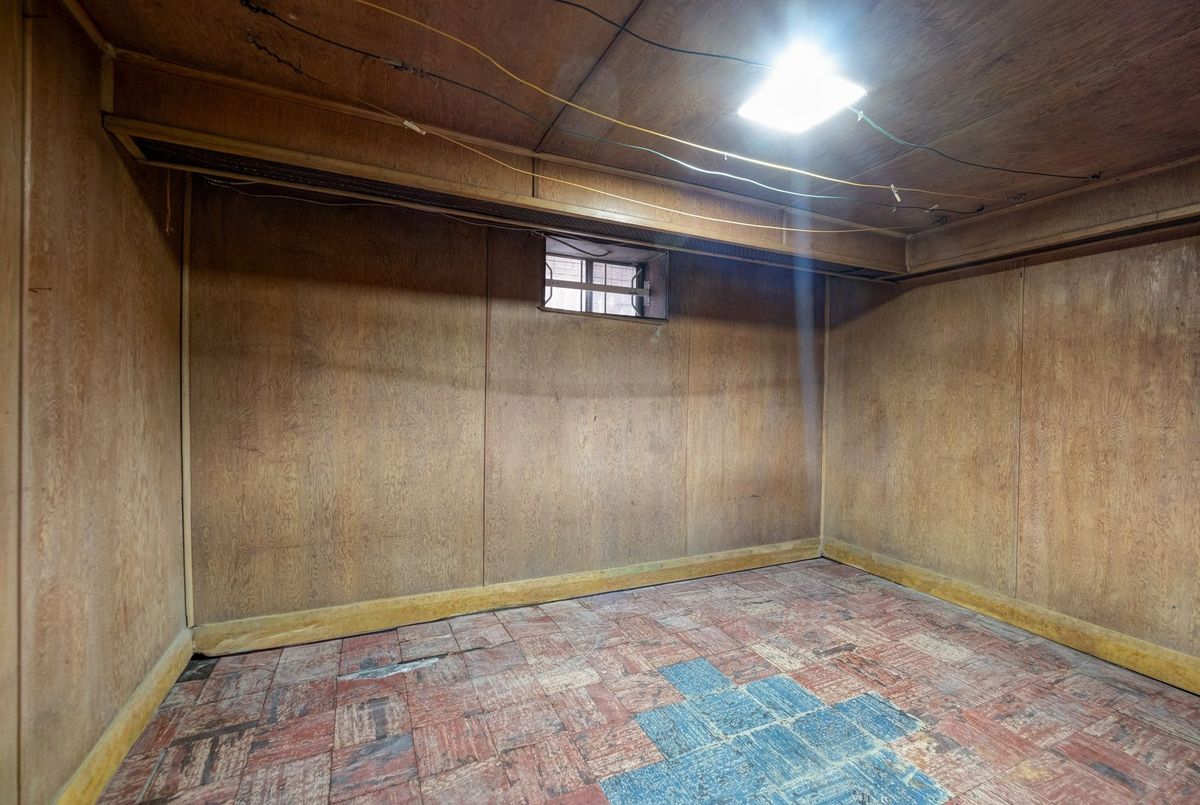 365 WHITMORE Avenue Toronto 365 WHITMORE Avenue Toronto