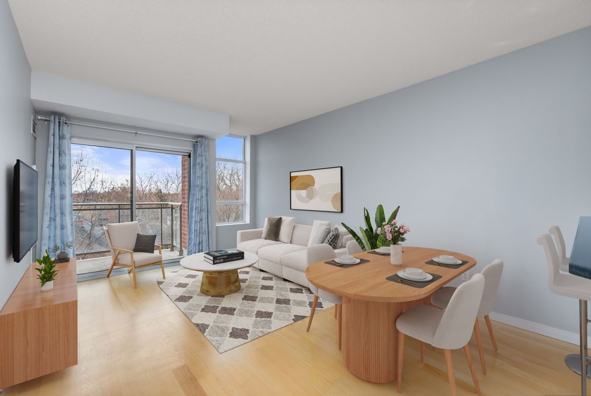 2495 Dundas Street W Toronto 2495 Dundas Street W Toronto