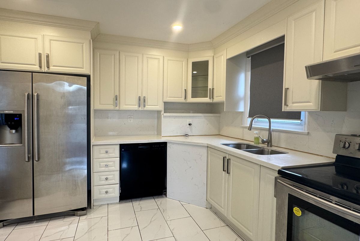 28 Eringate Drive Toronto 28 Eringate Drive Toronto