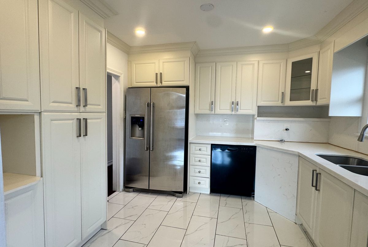 28 Eringate Drive Toronto 28 Eringate Drive Toronto