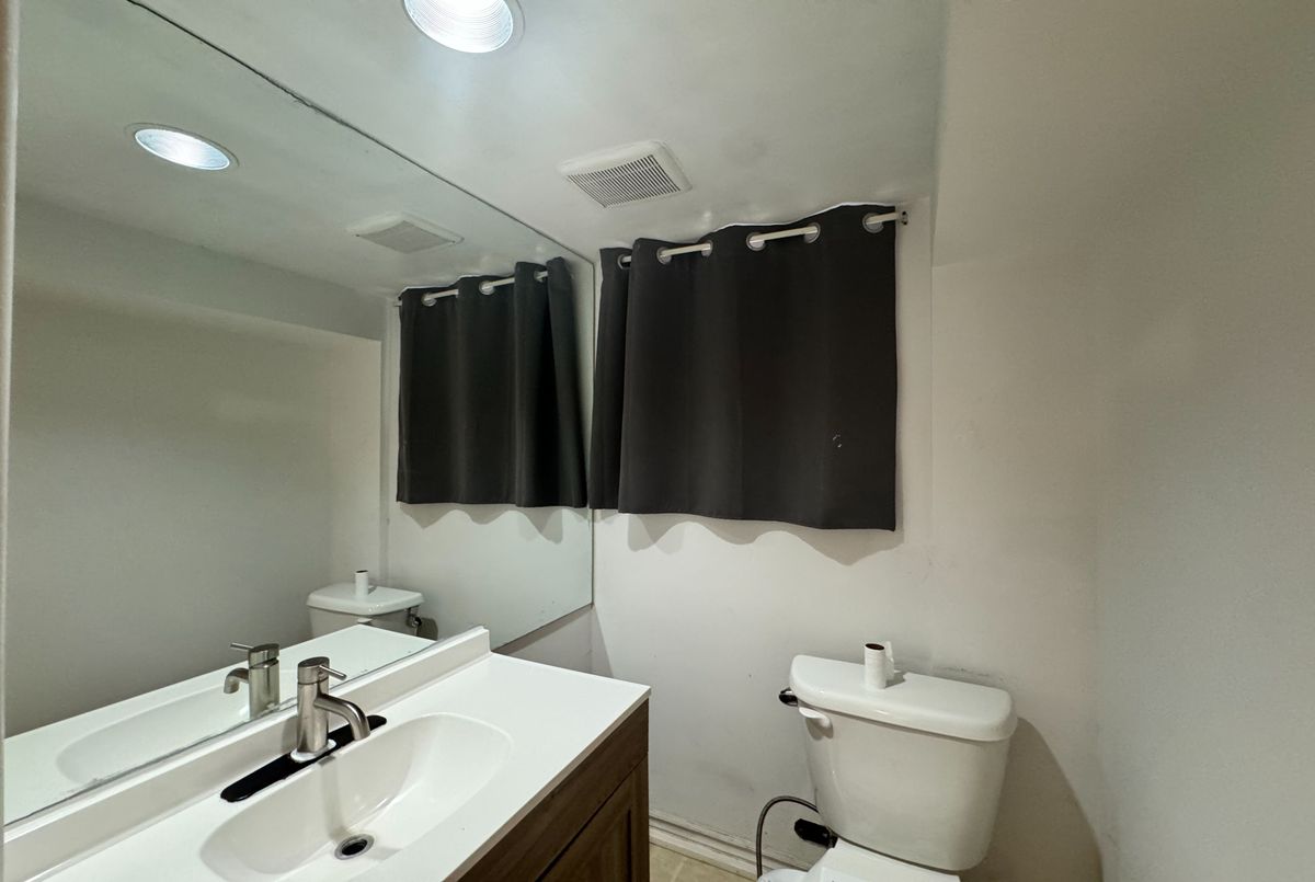 28 Eringate Drive Toronto 28 Eringate Drive Toronto