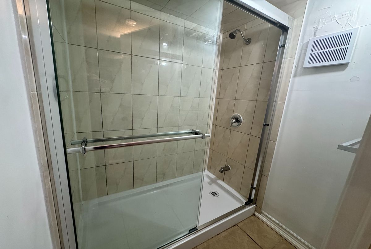 28 Eringate Drive Toronto 28 Eringate Drive Toronto