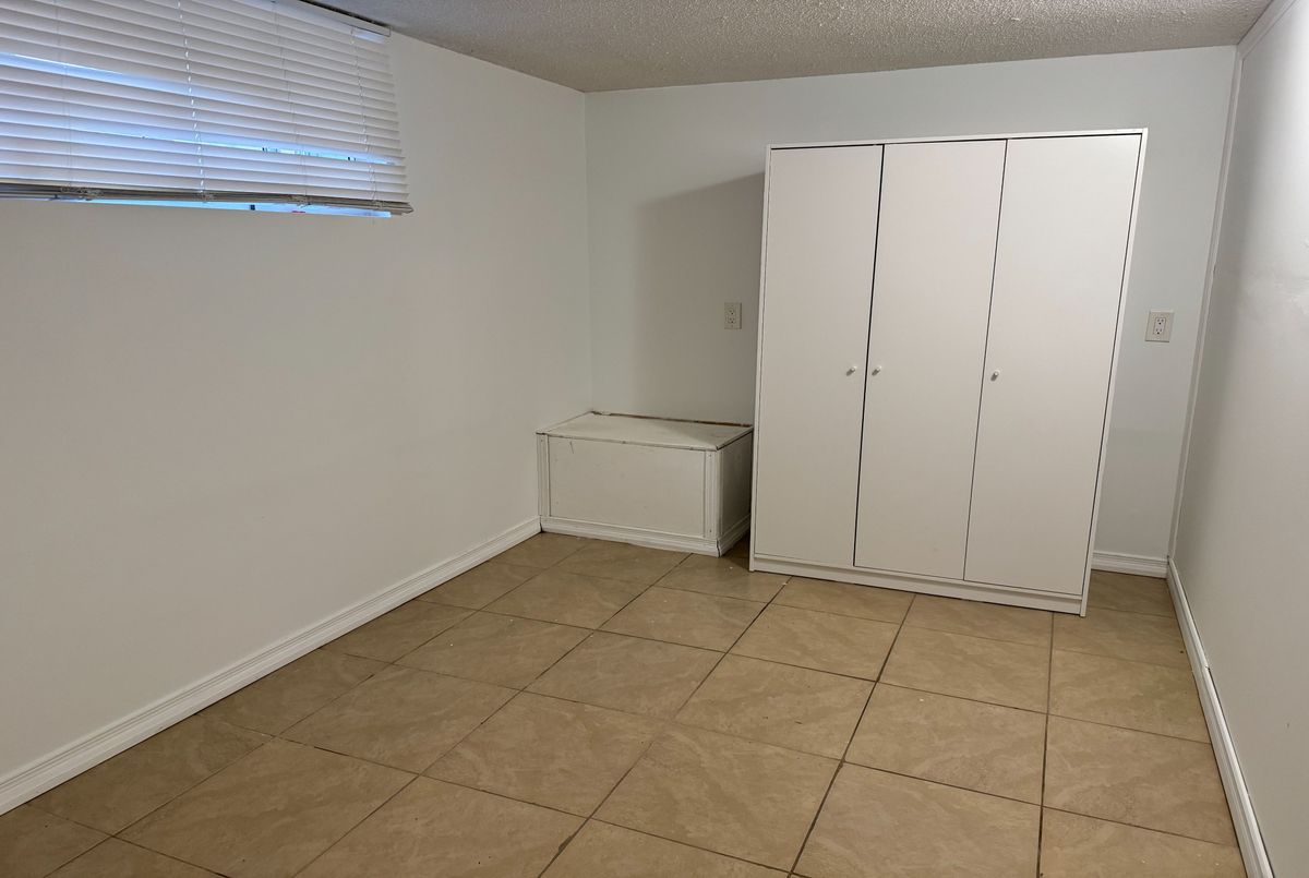 28 Eringate Drive Toronto 28 Eringate Drive Toronto