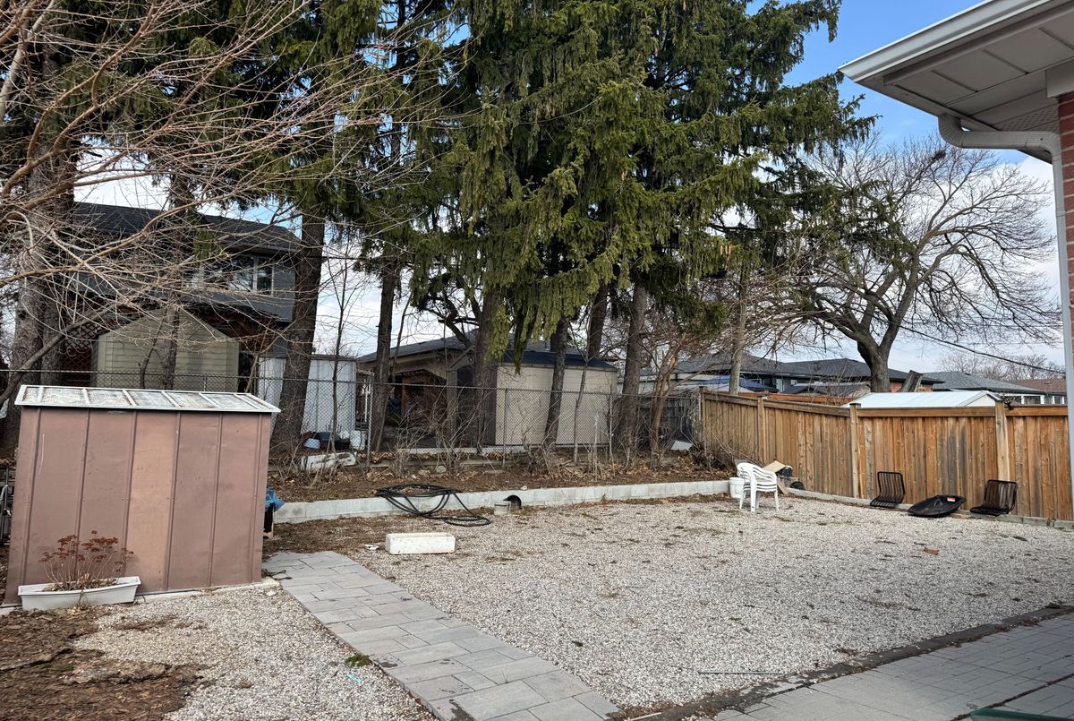 28 Eringate Drive Toronto 28 Eringate Drive Toronto