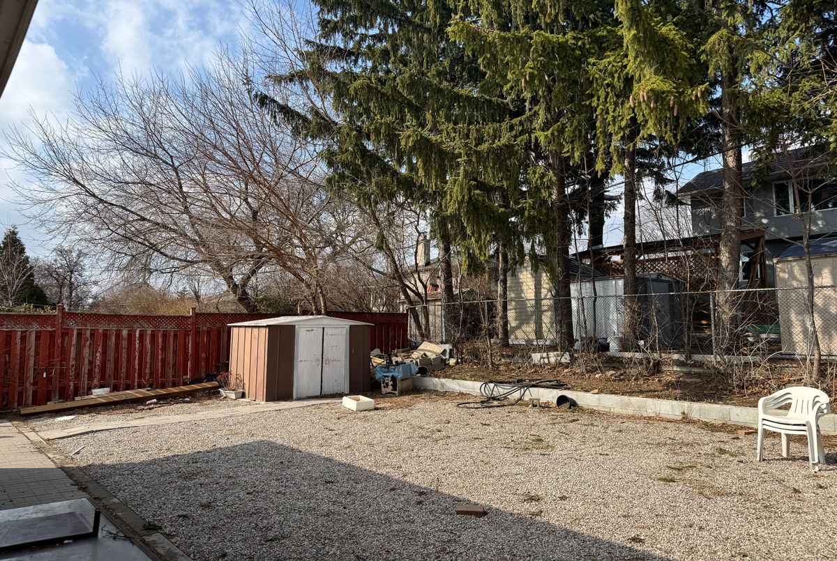 28 Eringate Drive Toronto 28 Eringate Drive Toronto