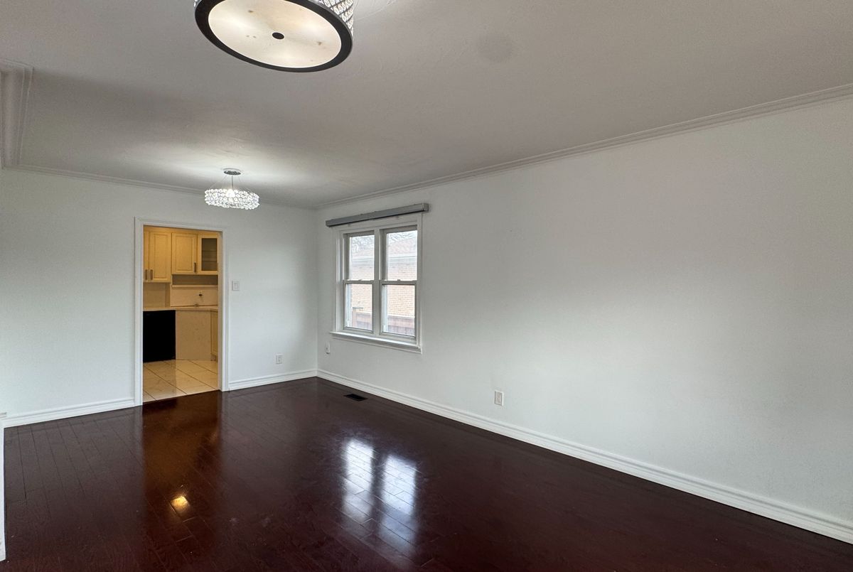 28 Eringate Drive Toronto 28 Eringate Drive Toronto