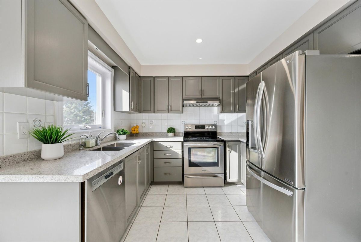868 Bramble Court Mississauga 868 Bramble Court Mississauga
