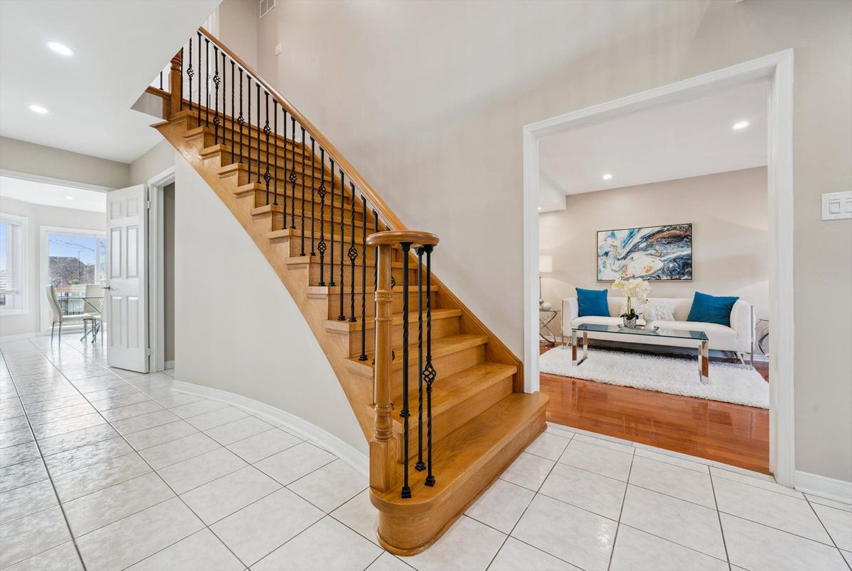 868 Bramble Court Mississauga 868 Bramble Court Mississauga