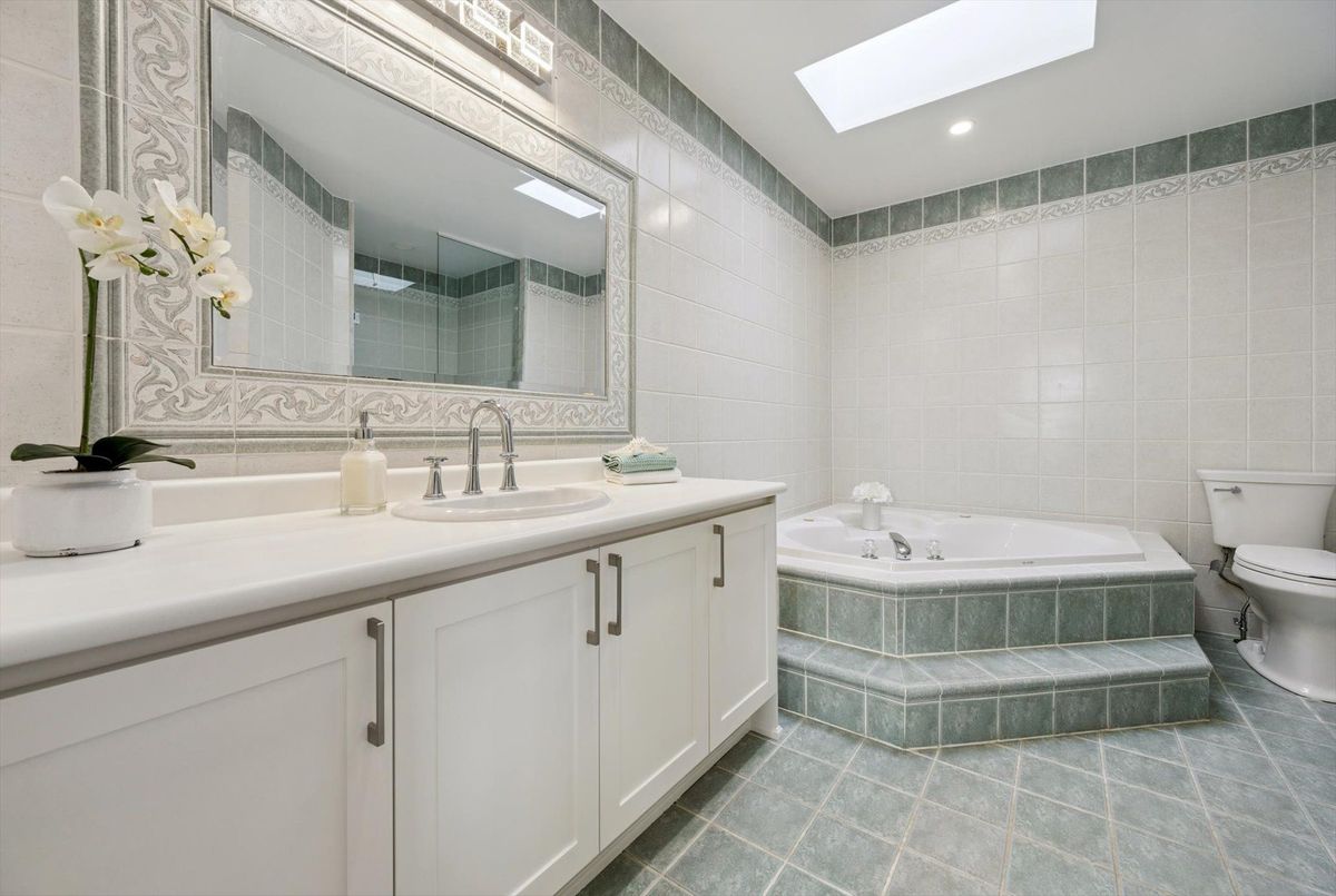 868 Bramble Court Mississauga 868 Bramble Court Mississauga