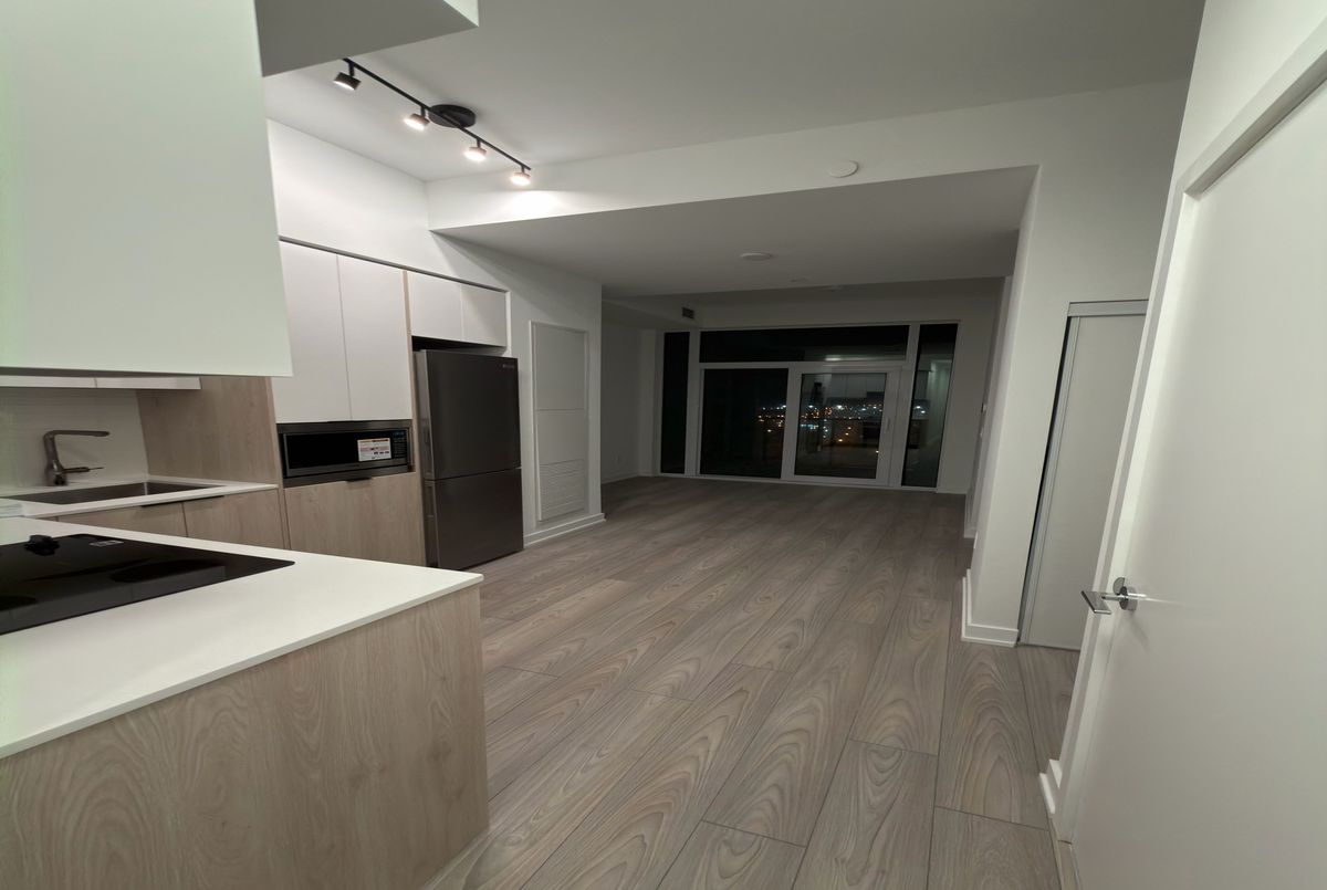 1007 Queensway Street Toronto 1007 Queensway Street Toronto