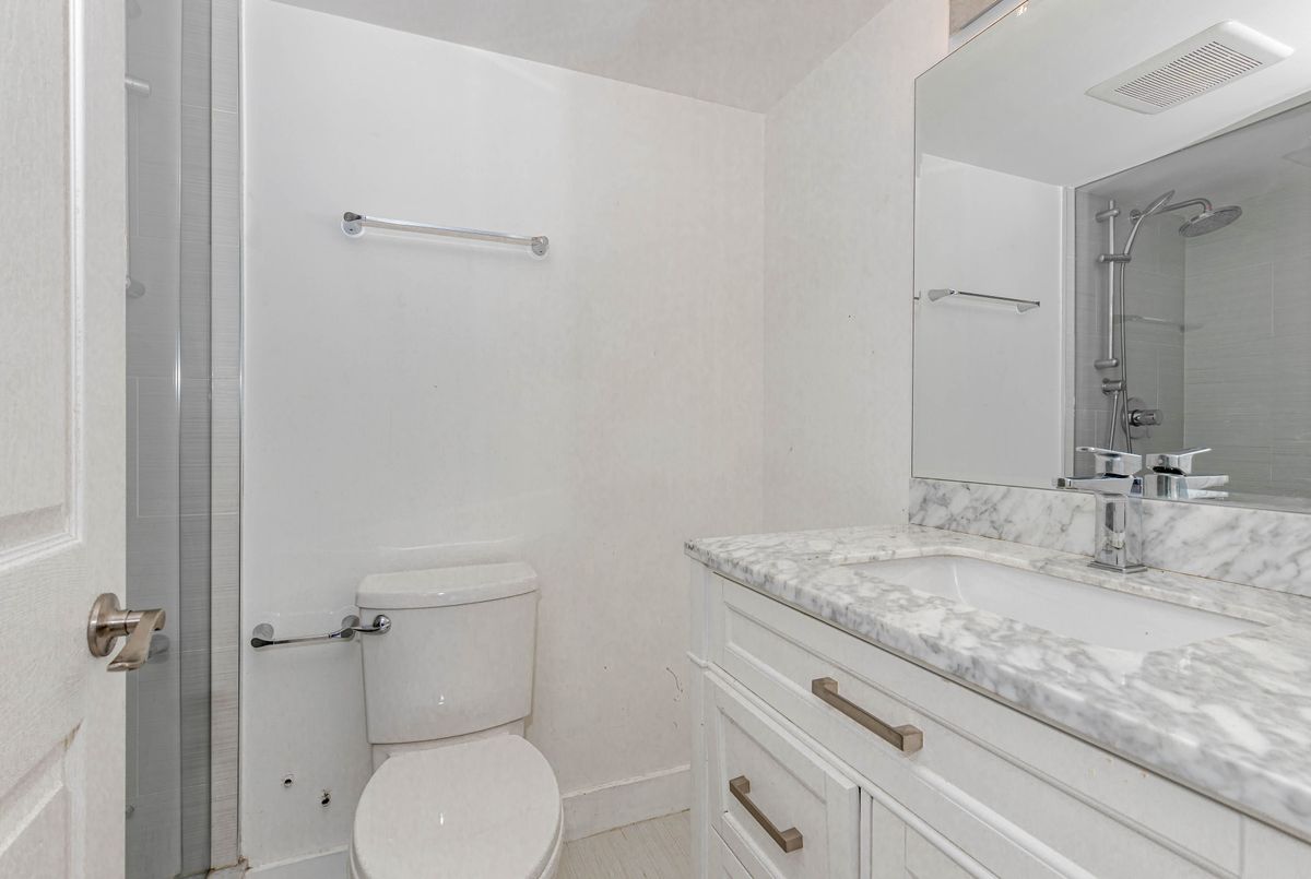 32 Tannery Street Mississauga 32 Tannery Street Mississauga